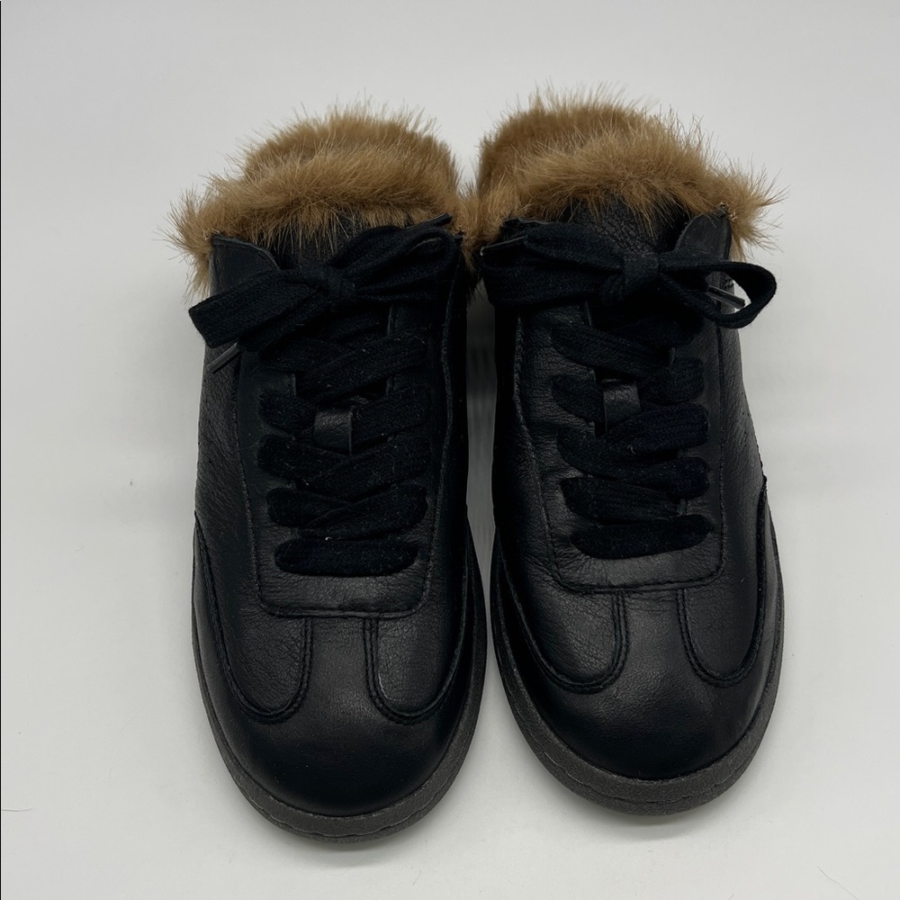 Steve Madden - NWOT Talon Black Leather Brown Faux Fur Trim Mule Sneaker SZ 6.5